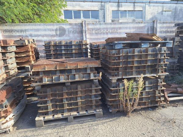 2#9504 Chiusini in ghisa Infratel Bul in vendita - foto 1