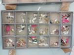 Image 7 - Rings, earrings and necklaces - Lot 11 (Auction 9527)