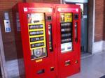 Immagine 1 - Distributore di sigarette e accessori - Lotto 3 (Asta 954)