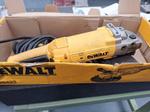 Immagine 1 - Smerigliatrici Dewalt - Lotto 12 (Asta 9543)