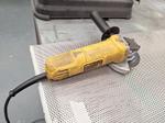 Immagine 4 - Smerigliatrici Dewalt - Lotto 12 (Asta 9543)
