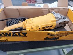 Smerigliatrici Dewalt - Lotto 12 (Asta 9543)