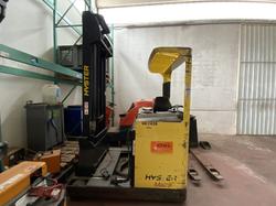 Carrello elevatore elettrico Hyster  - Lotto 40 (Asta 9550)