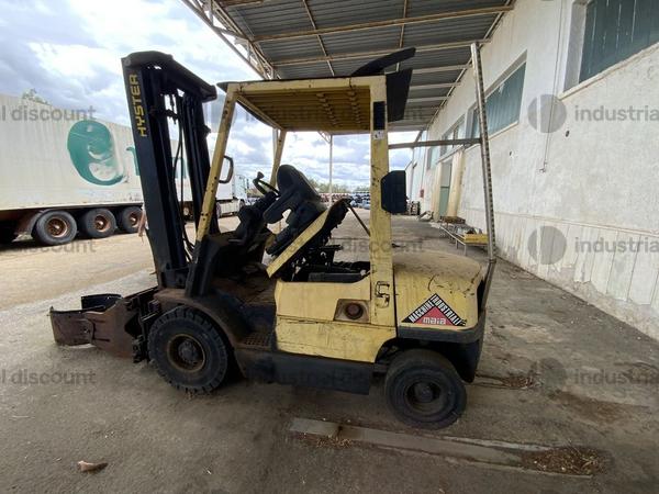 Carrelli elevatori in vendita