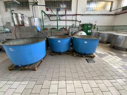 Vasche in vetroresina ed acciaio per alimenti - Lotto 51 (Asta 9550)