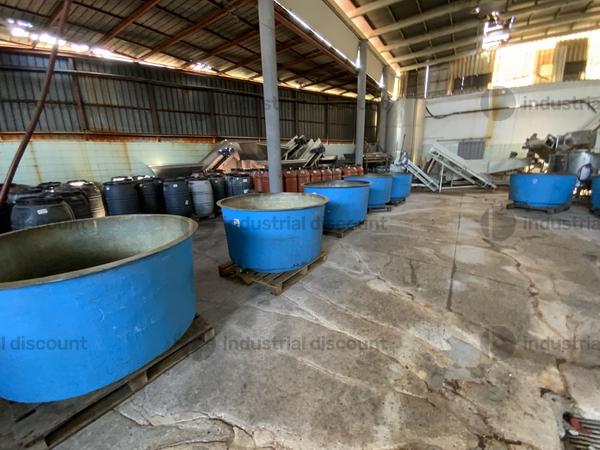 51#9550 Vasche in vetroresina ed acciaio per alimenti in vendita - foto 5