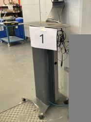 Supporti in metallo con ruote - Lotto 11 (Asta 9552)