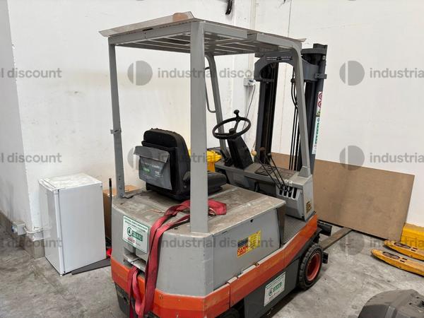 Carrelli elevatori in vendita