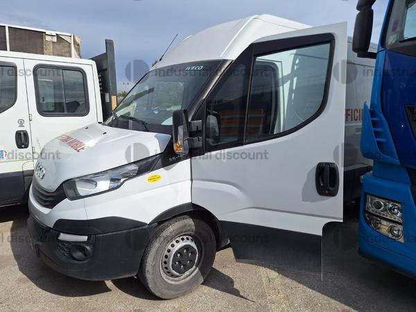 2#9559 Autoveicolo Iveco in vendita - foto 1