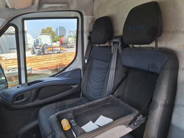 2#9559 Autoveicolo Iveco in vendita - foto 18
