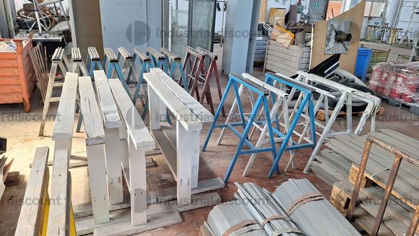 30#9601 Cavalletti e cassoni in metallo in vendita - foto 2