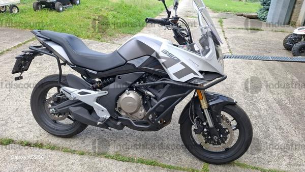 11#9602 Motociclo CF 650 MT in vendita - foto 1