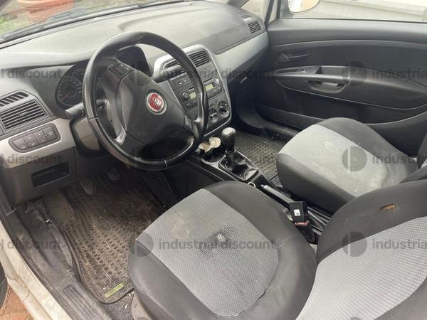 1#9611 Autocarro Fiat Punto in vendita - foto 2