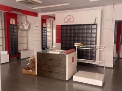 Asta di arredamento per negozio - Lotto 0 (Asta 9621)