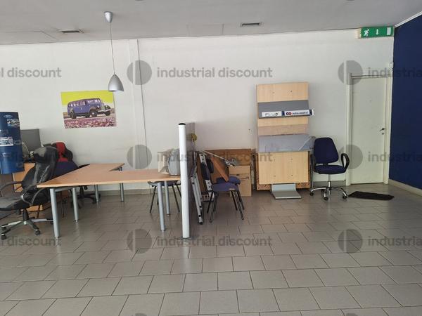 2#9630 Arredi ufficio per autosalone in vendita - foto 10