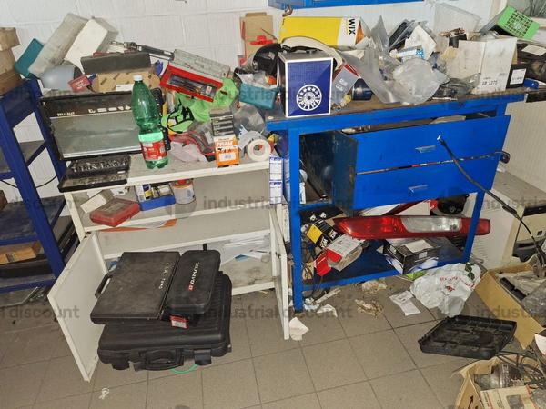 3#9630 Arredo uffici per officina e accettazione officina in vendita - foto 16