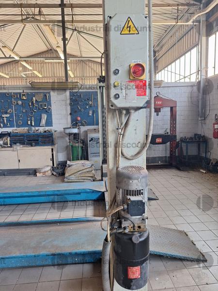 3#9630 Arredo uffici per officina e accettazione officina in vendita - foto 71