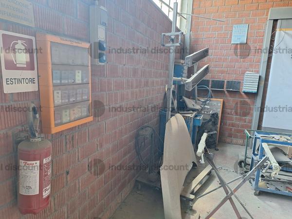 5#9630 Arredi e attrezzi reparto Verniciatura in vendita - foto 16