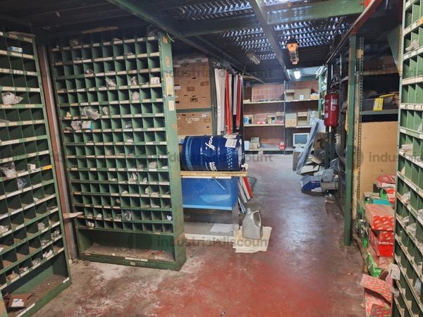 7#9630 Magazzino pezzi di ricambio in vendita - foto 24