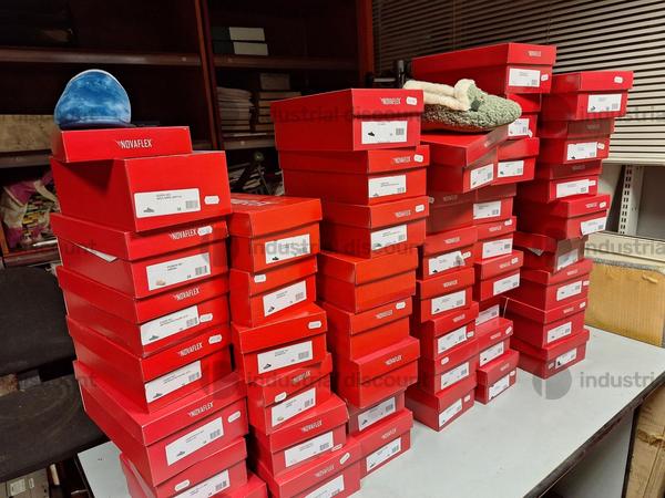 1#9631 Arredi e prodotti parafarmaceutici in vendita - foto 1