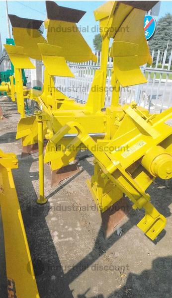 11#9634 Aratro trivomere voltorecchio Ermo in vendita - foto 4