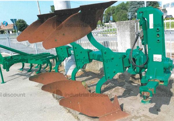 4#9634 Aratro trivomere voltorecchio Pietro Moro EVT 180 in vendita - foto 2