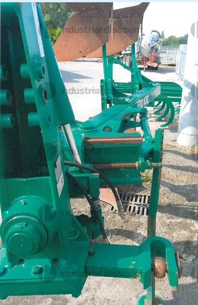 4#9634 Aratro trivomere voltorecchio Pietro Moro EVT 180 in vendita - foto 3