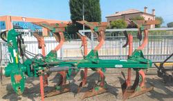 Aratro trivomere voltorecchio Pietro Moro - Lotto 8 (Asta 9634)