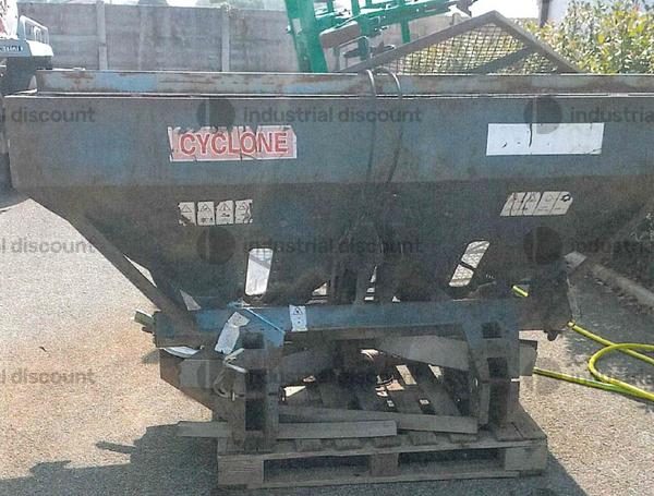 9#9634 Spandiconcime Cyclone in vendita - foto 1