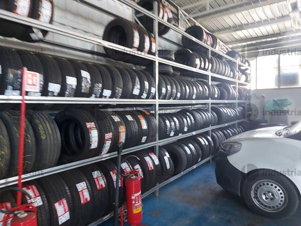 3#9643 Macchine, attrezzature per gommista e officina e Rimanenze di magazzino pneumatici in vendita - foto 39