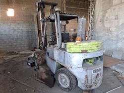 Carrelli elevatori Clark e Om - Lotto 7 (Asta 9649)