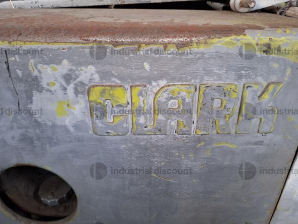 7#9649 Carrelli elevatori Clark e Om in vendita - foto 11