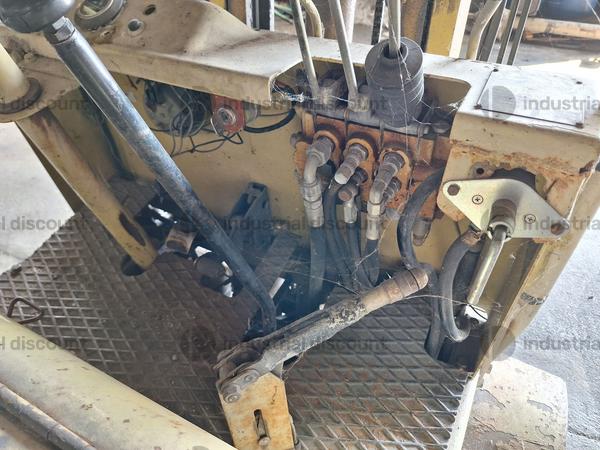 7#9649 Carrelli elevatori Clark e Om in vendita - foto 27