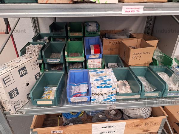 16#9654 Materiale elettrico vario in vendita - foto 1