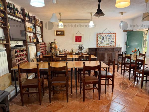 1#9655 Complesso aziendale costituito da beni immobili, mobili, diritti, licenze in vendita - foto 13