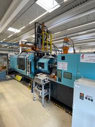 Macchina per stampaggio plastica a iniezione Demag 420T - Lotto 1 (Asta 9660)