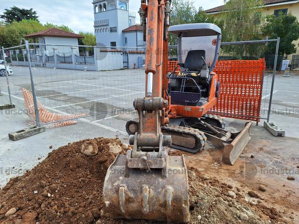 1#9666 Miniescavatore Hitachi in vendita - foto 19