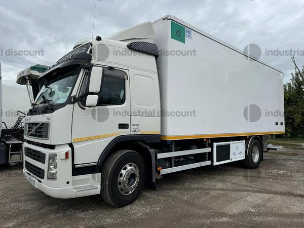 7#9676 Motrice Volvo FM300 in vendita - foto 1