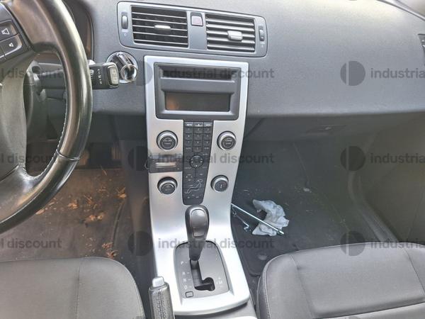 3#9704 Autovettura  Volvo V50 in vendita - foto 8