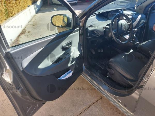 1#9705 Autovettura Lancia Ypsilon in vendita - foto 15