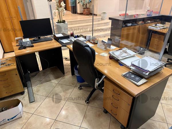 28#9706 Arredi da ufficio e apparecchiatura elettronica in vendita - foto 8