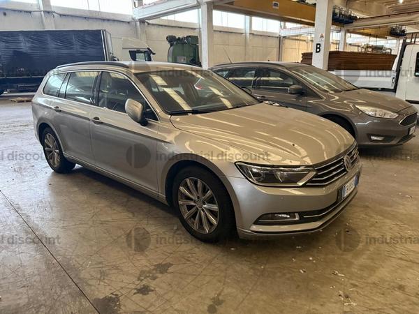 30#9706 Autovettura Volkswagen Passat in vendita - foto 1