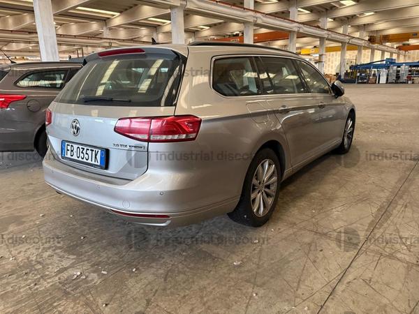 30#9706 Autovettura Volkswagen Passat in vendita - foto 3