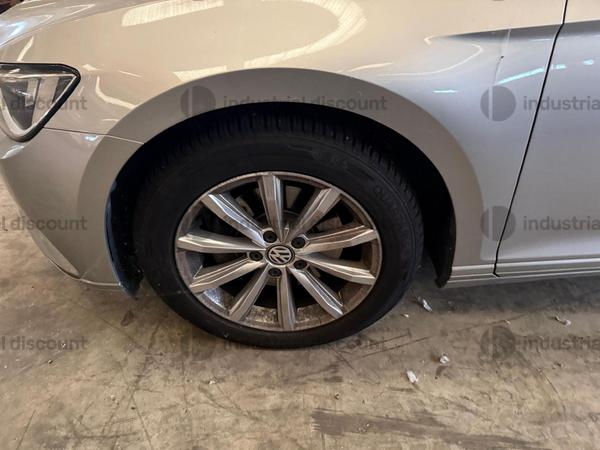 30#9706 Autovettura Volkswagen Passat in vendita - foto 9