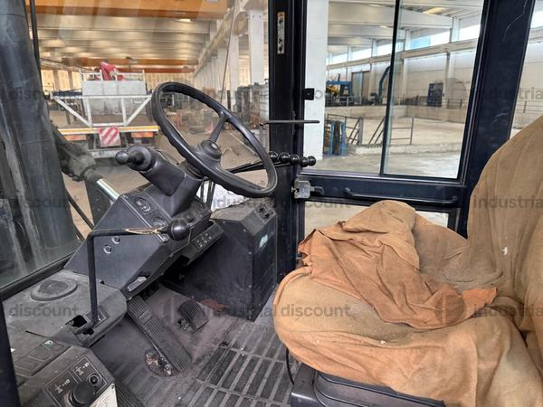 5#9706 Carrelli elevatori, segatrice a nastro e isola di pesatura in vendita - foto 9