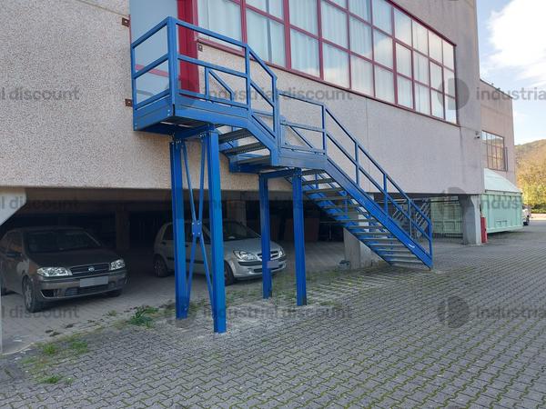 Varie edilizia in vendita