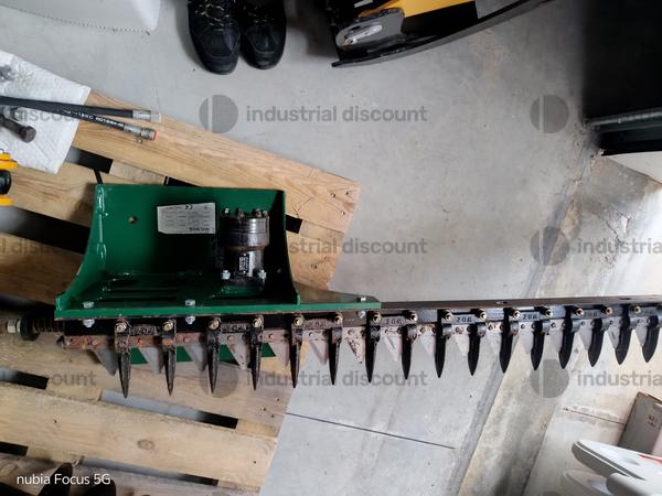 14#9716 Falciatrice idraulica per miniescavatore Solmek in vendita - foto 1