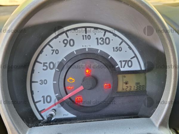 300#9727 Autocarro Peugeot 107 in vendita - foto 6