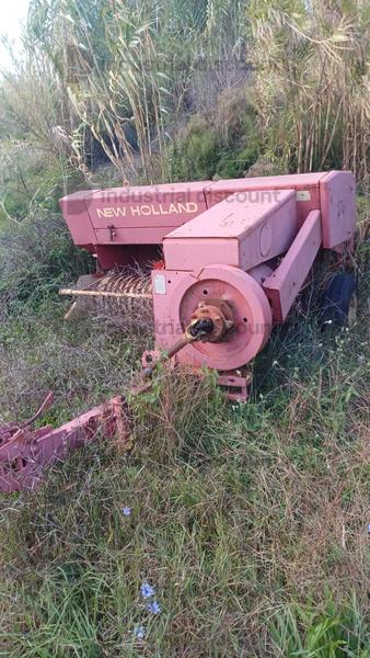 8#9736 Pressa New Holland 276 in vendita - foto 1