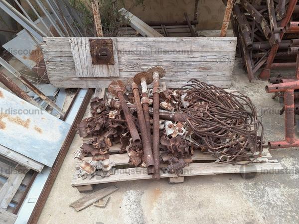 2#9747 Ponteggio puntelli cavalletti assi container in vendita - foto 78